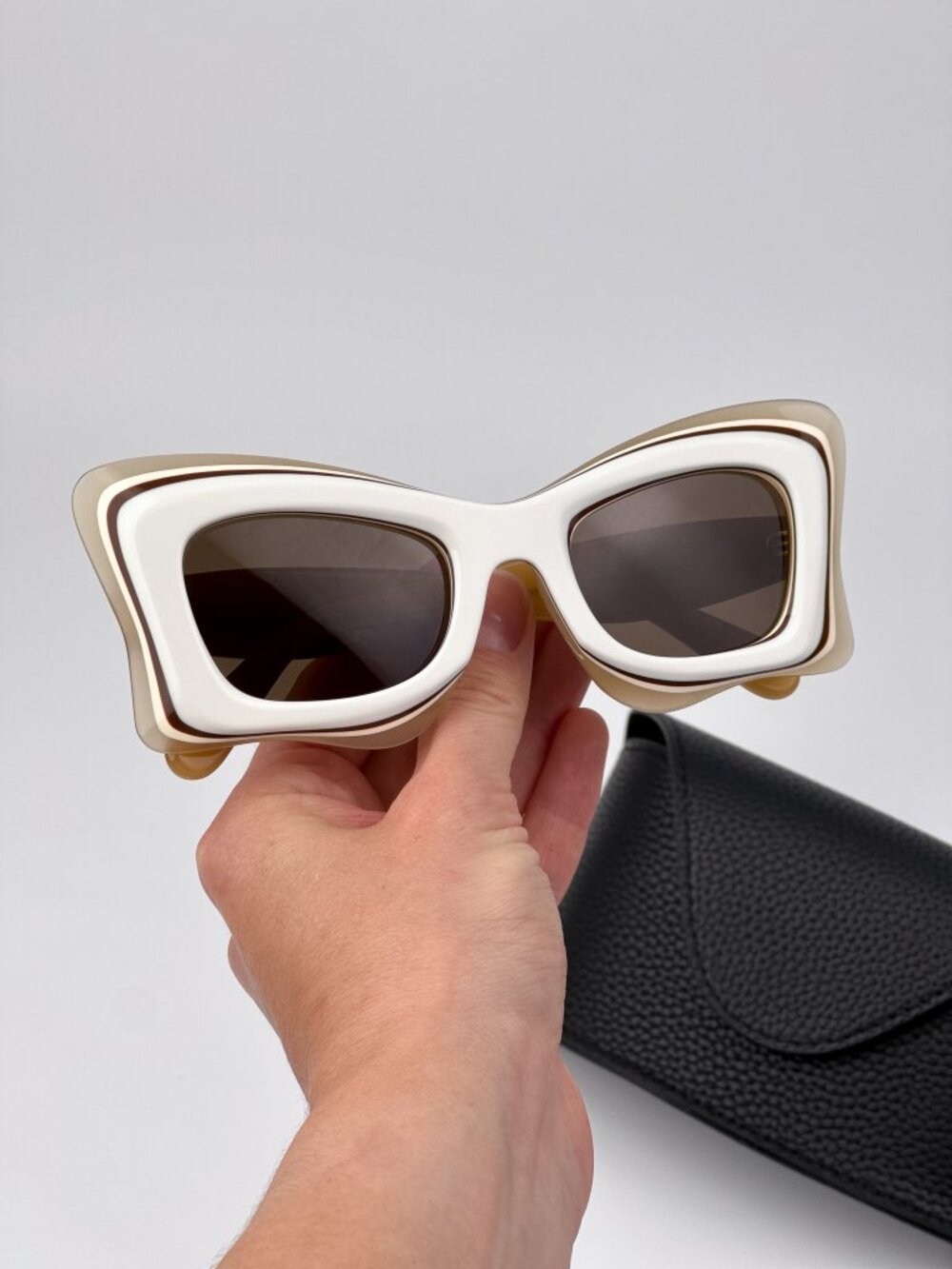 LOEWE LW40140U 25E SHINY IVORY BROWN CAT EYE BUTTERFLY SUNGLASSES